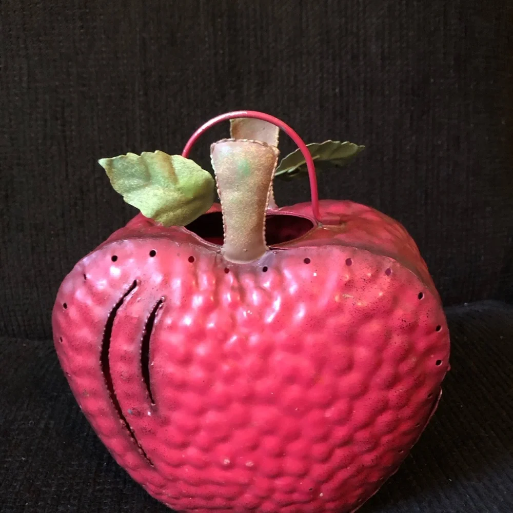 8065 Metal Apple Tea Light Candle holder Hangs Or Table/Desktop Grandma Cottage